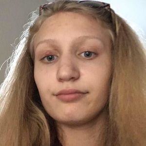 Meet your Posher, Lillian